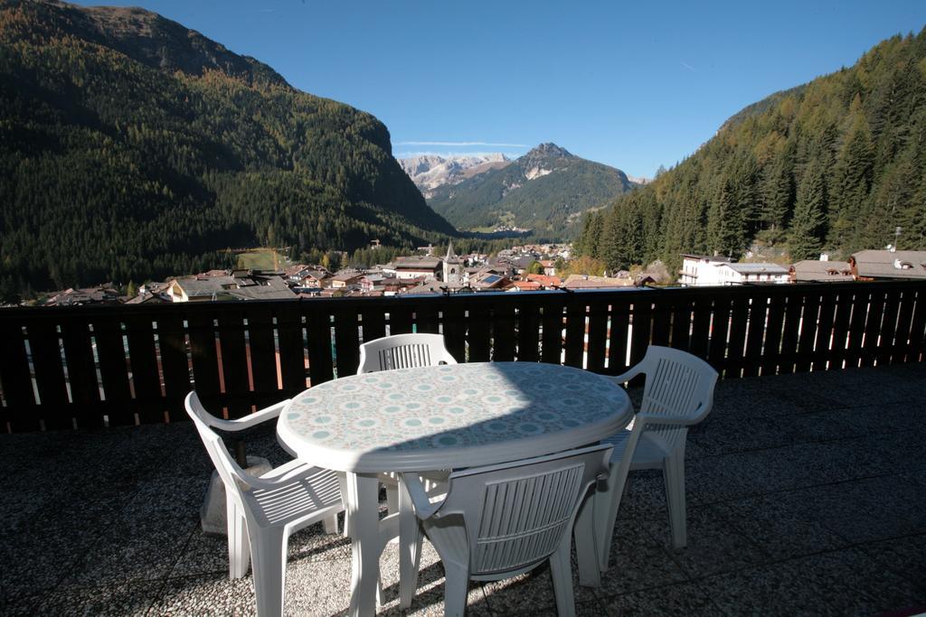 Villetta Panorama Apartment Canazei Room photo